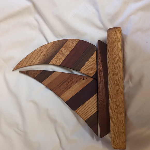 Vintage Wooden sailboat - Picture 2 of 4